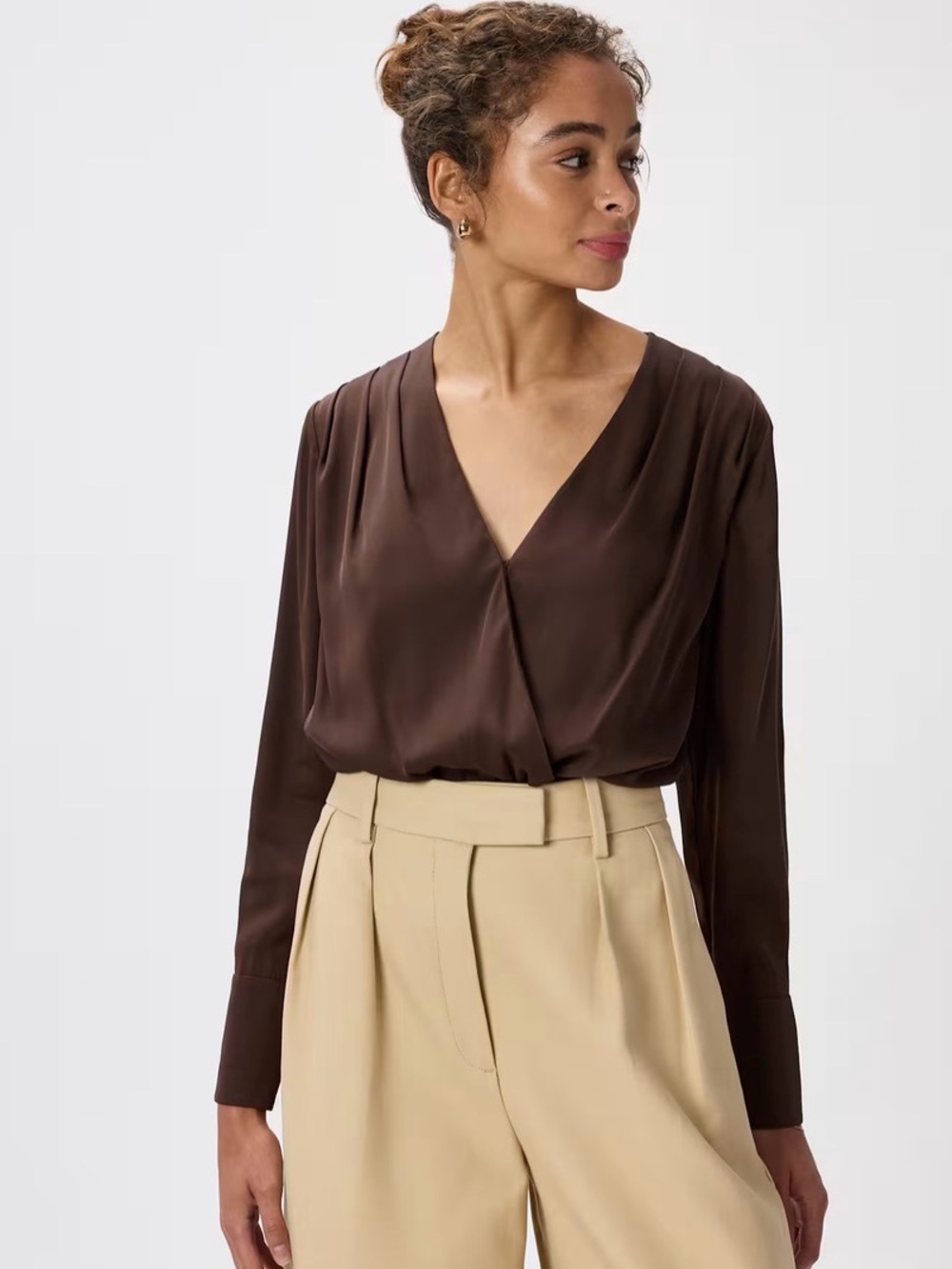 Quince Top Women’s Small Washable Stretch Silk Surplice Bodysuit in Hot Fudge